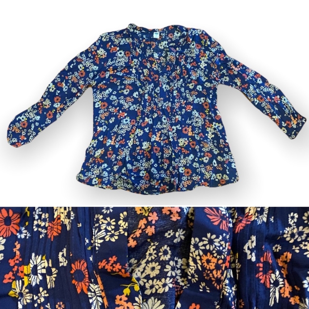 Old Navy floral split neck top